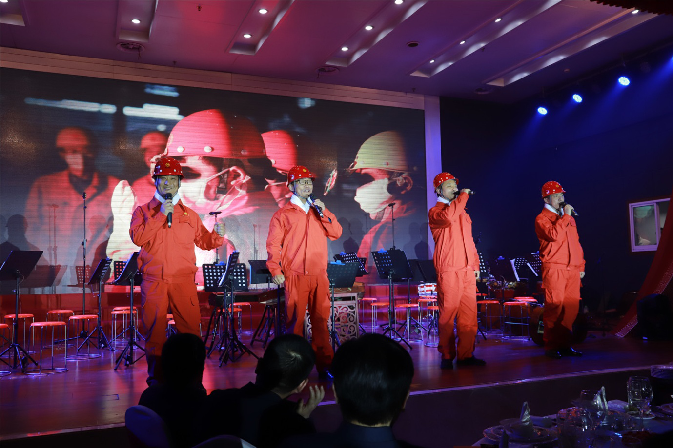 砥礪前行 再譜華章 淮鋼隆重召開建廠五十周年慶祝大會